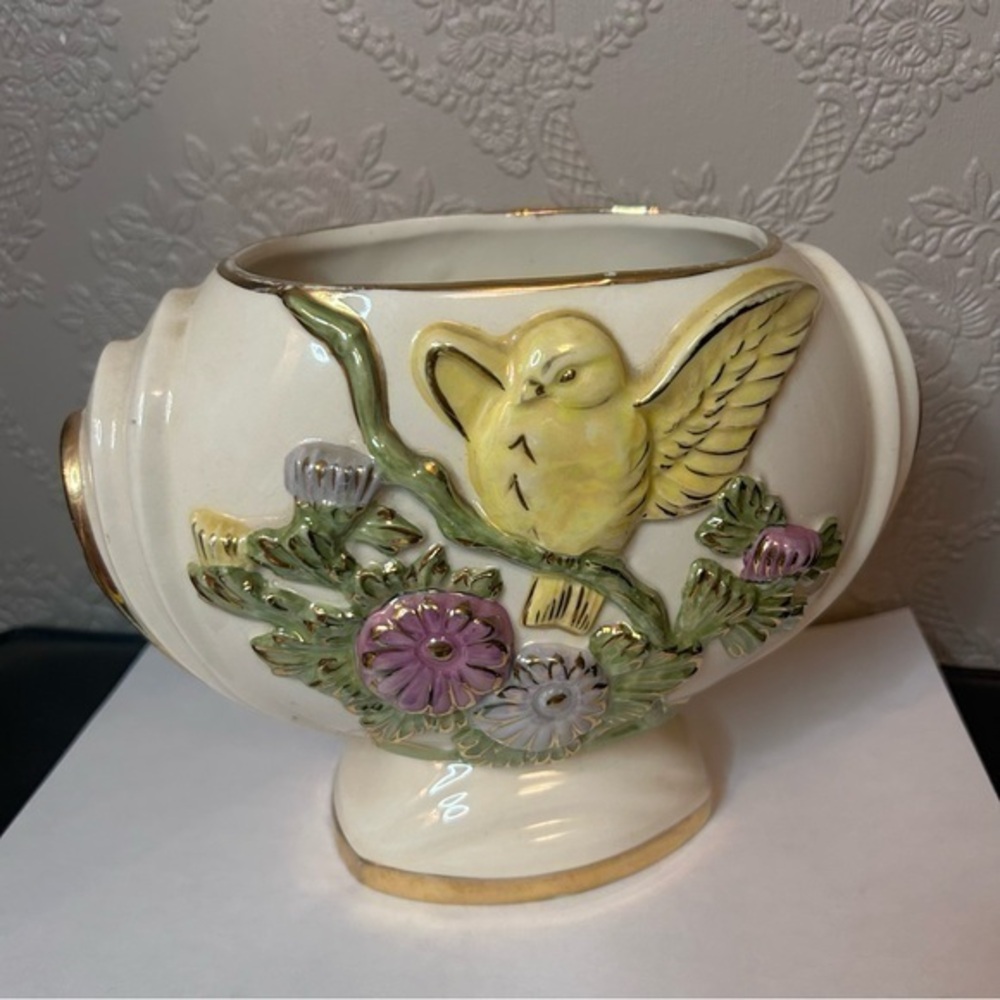 Vintage pottery canary planter vase great condition